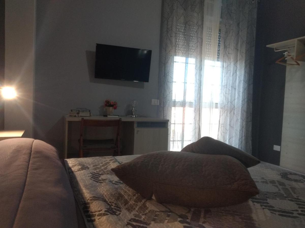 Little Hot@L Hotel Pompeia Exterior foto